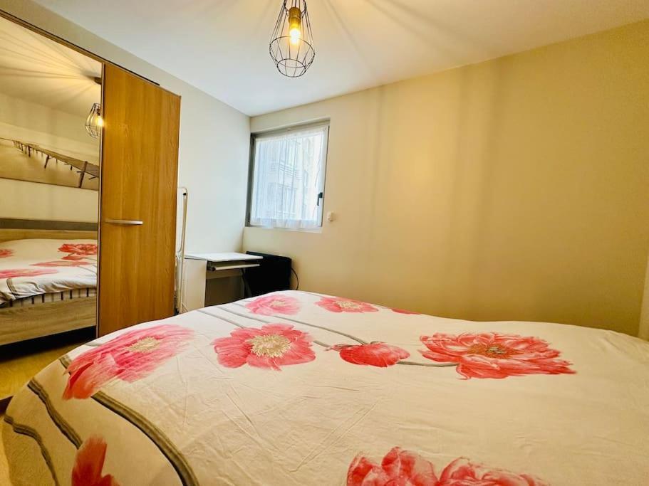 Fonctionnel - 2 Chambres - Bien Situe A 300M De La Plage - Parking Prive De Juin A Sept 卡内 外观 照片
